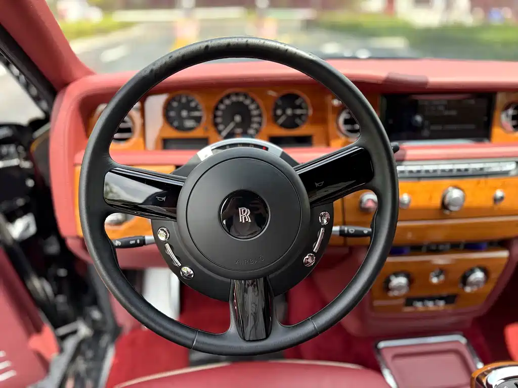 Phantom 6.7 L Extended EWB