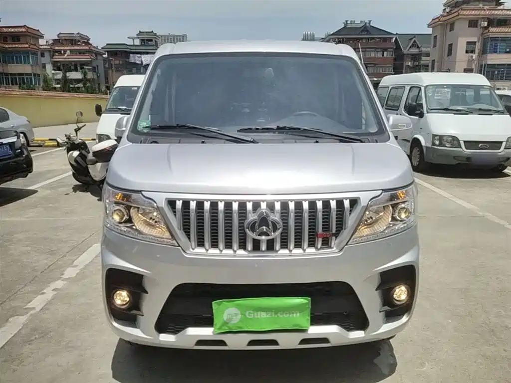 Changan Ruixing M60 1.5 L GDI Comfort Bus 6 7-seat