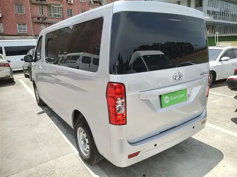 Changan Ruixing M60 1.5 L GDI Comfort Bus 6 7-seat
