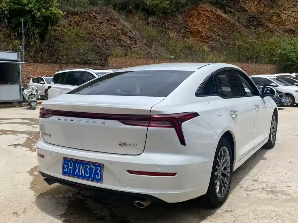 Besturn B70 1.5 T Auto Smart Enjoyment