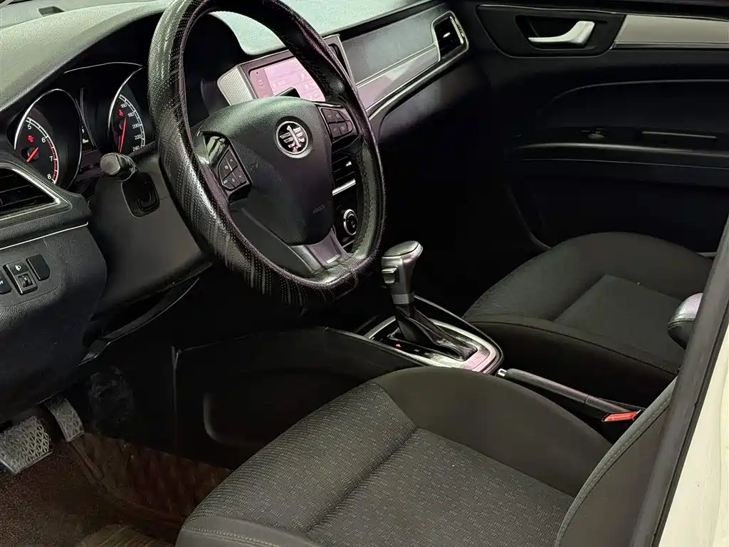 Besturn B30 1.6 L Auto Luxury