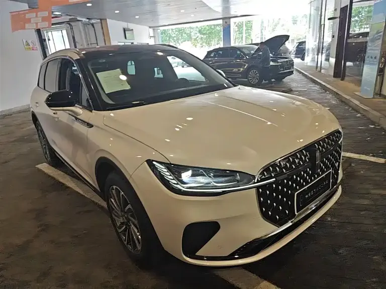 Lincoln Corsair 2.0 T 2 WD Graceful
