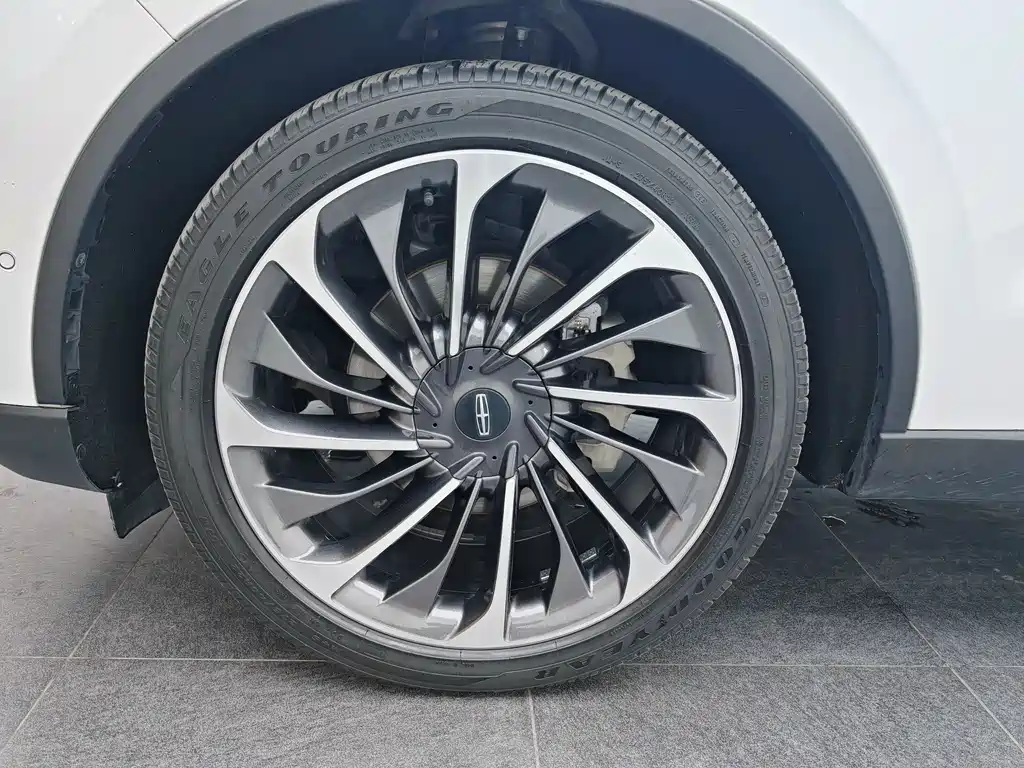 Aviator 3.0 T V6 4 WD Executive
