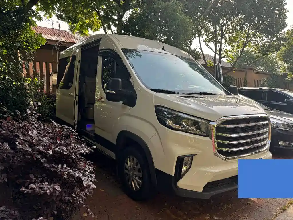 Xintu V90 新途V90 2024款 智达营运版 2.0 T手动后驱长轴高顶后单胎9座