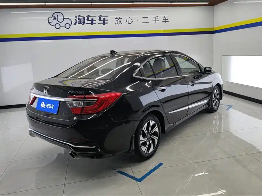 Crider 1.8 L CVT Comfort