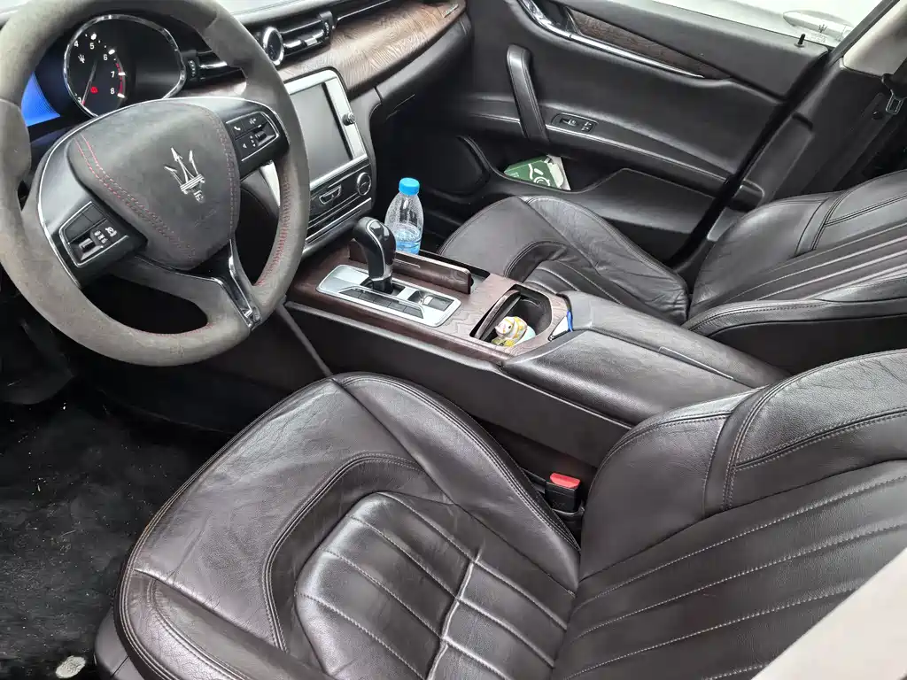 Quattroporte 3.0 T Standard