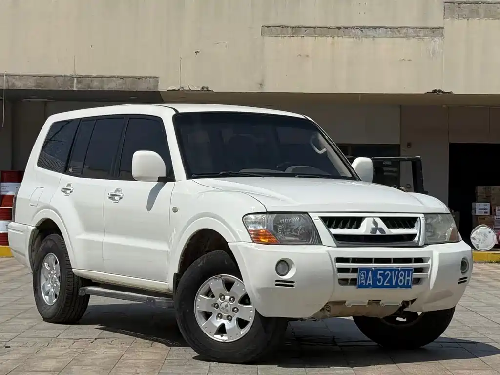 Pajero 帕杰罗 2011款 V73 3.0 L MT GLS