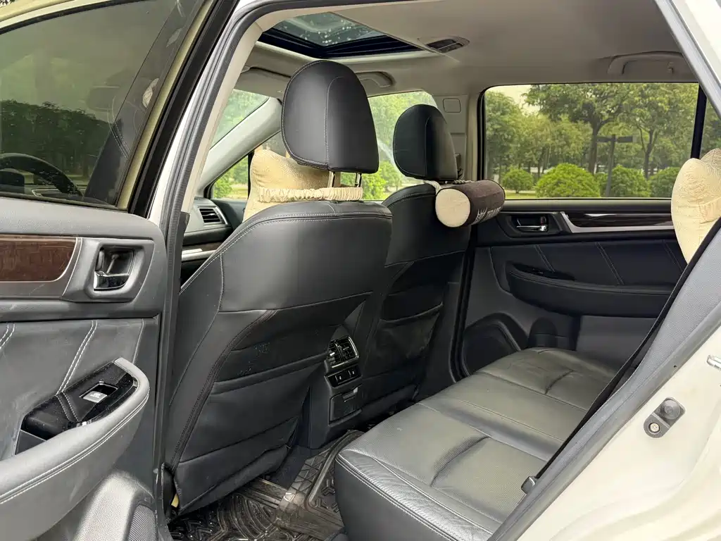 Outback 2.5 i Luxury Navigation