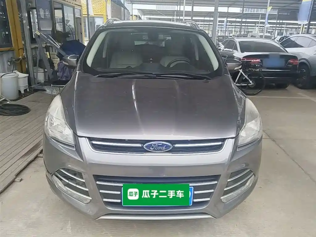 Kuga 1.6 L GTDi 4 WD Elite