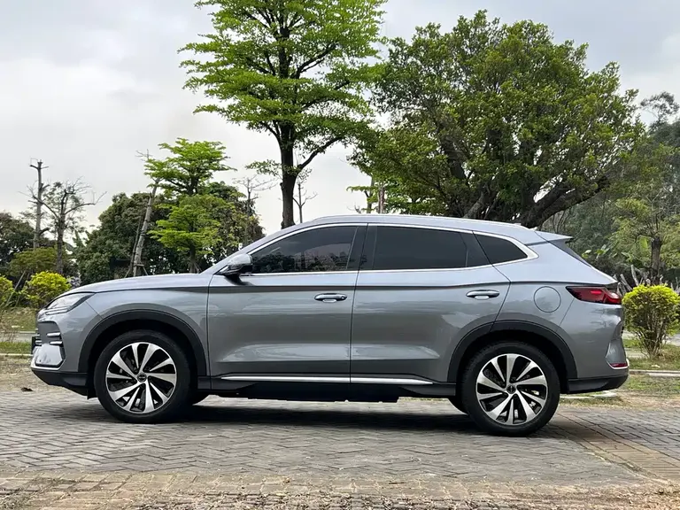 BYD Song PLUS NEV Champion DM-i 110 KM Flagship