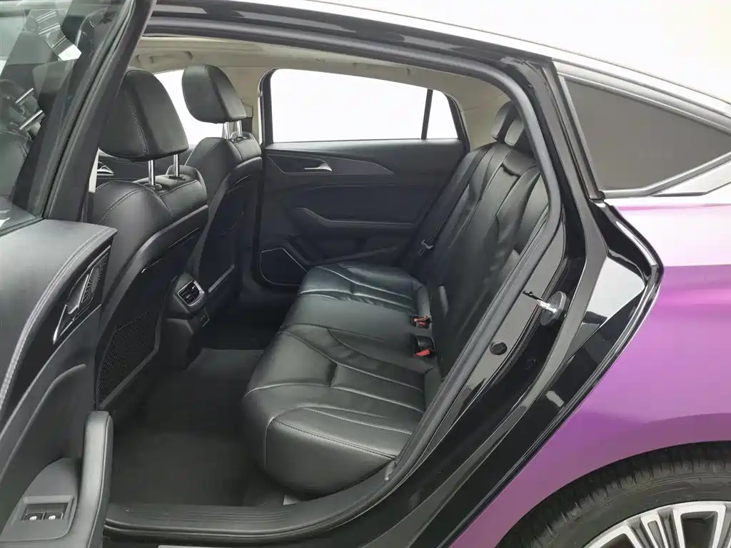 Hongqi H5 Classic Facelift 1.5 T DCT Flagship Charm