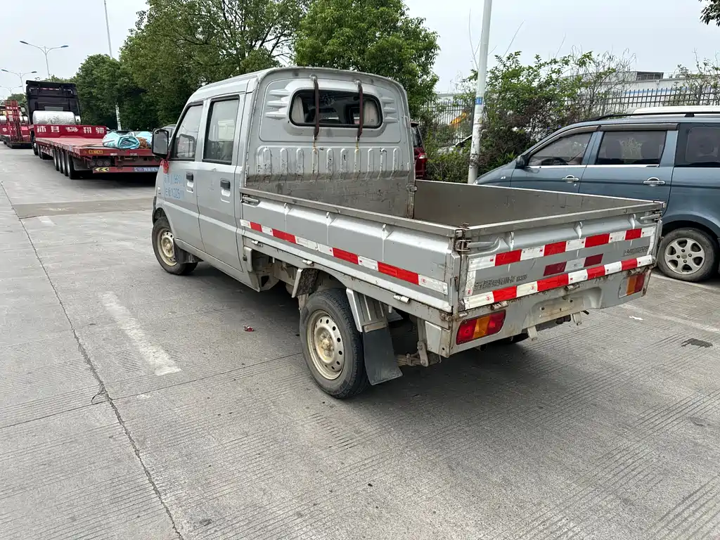 Wuling Rongguang Mini Truck 1.5 L Double Cab Basic L3 C