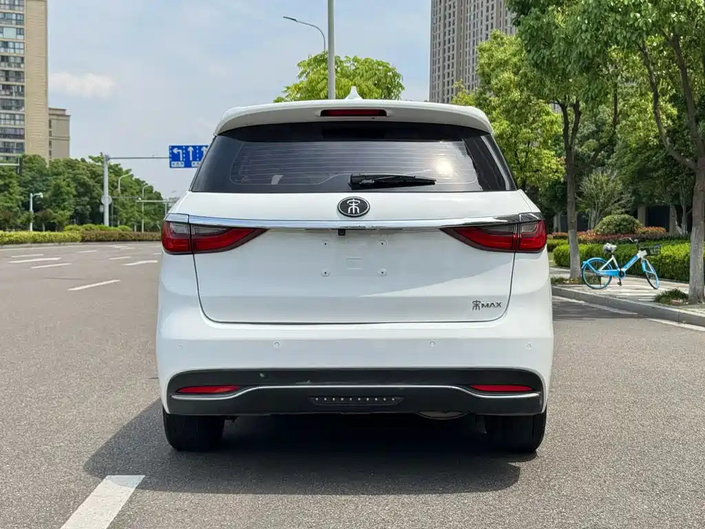 Song MAX 1.5 T Auto Connected Distinguished 7-seat