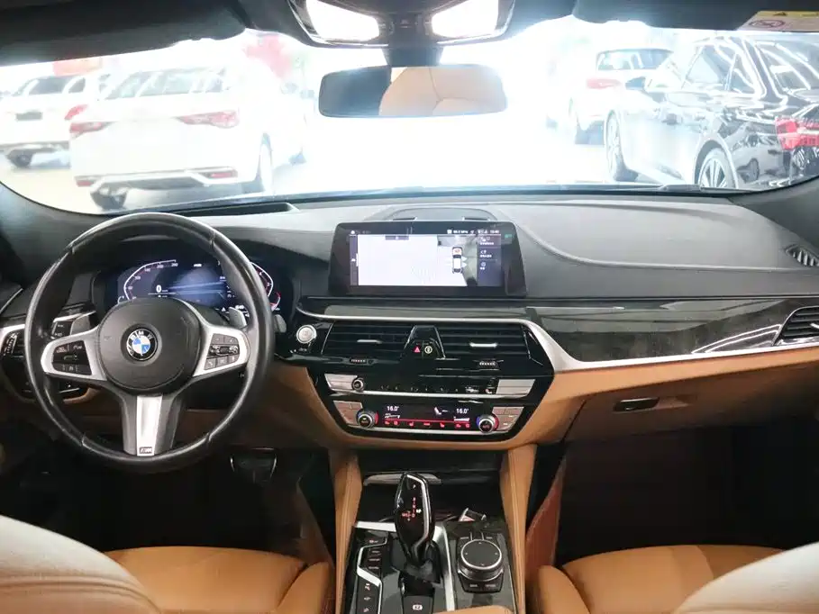 BMW 6 Series GT 630 i M Sport Package