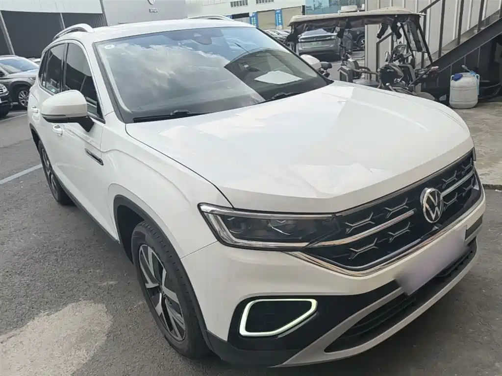 Tayron 300 TSI 2 WD Luxury Plus Advanced
