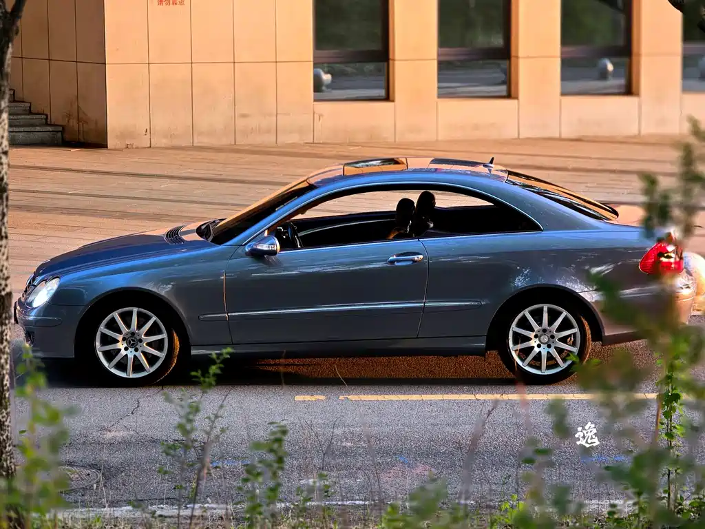 Mercedes-Benz CLK-Class CLK 280 2-door Coupe