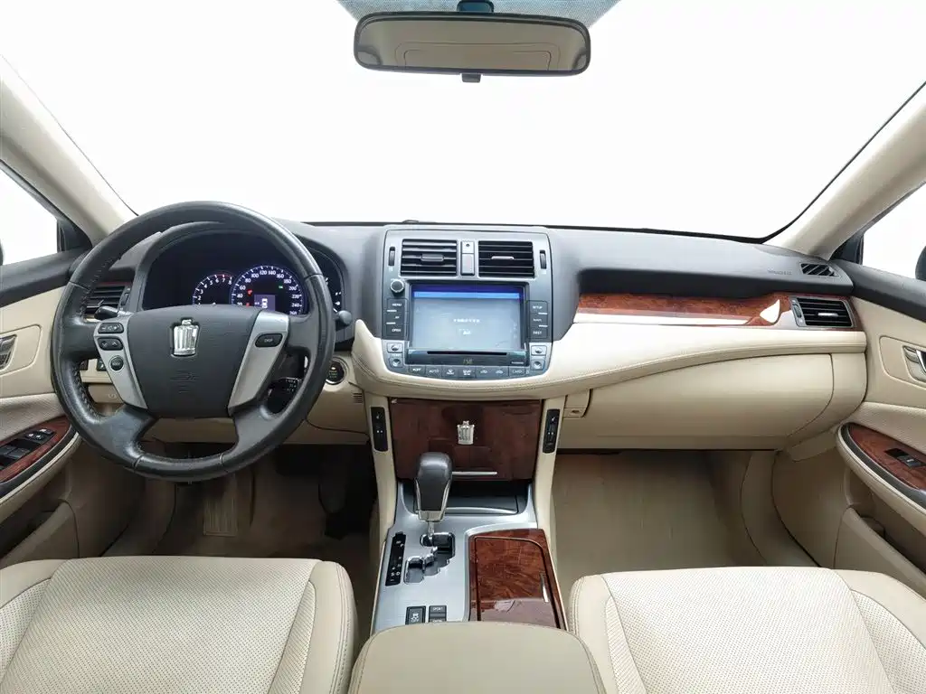 Crown 2.5 L Royal Leather