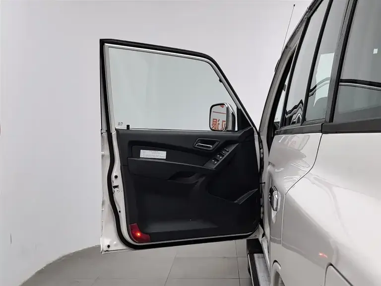 Leopaard Q6 2.4 L Manual 4 WD Outstanding