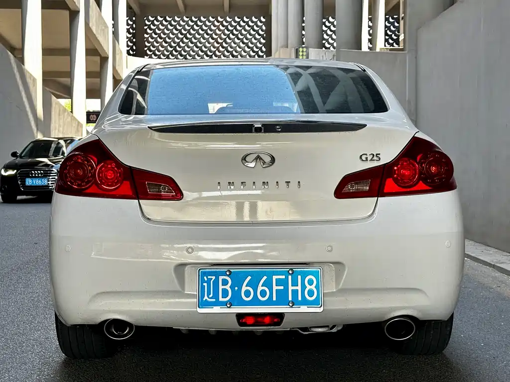 Infiniti G Series G25 Sedan Luxury Sport