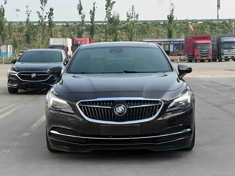 Buick LaCrosse 28 T Luxury