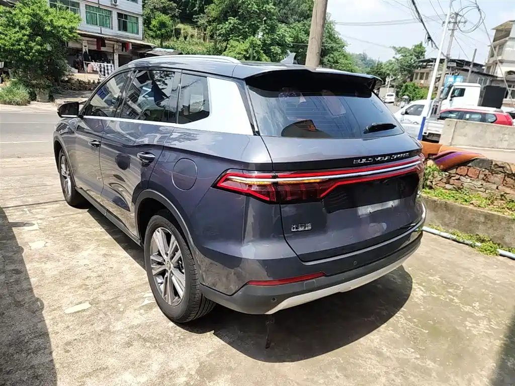 Song Pro 1.5 T Auto Luxury