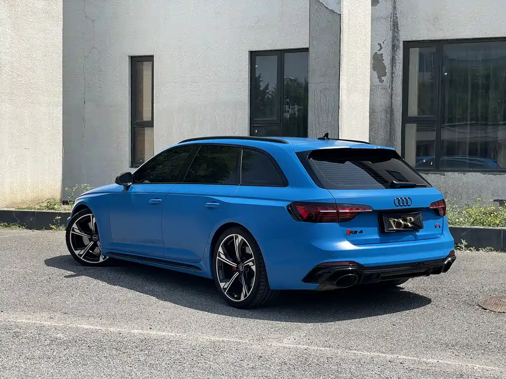 Audi RS 4 奥迪RS 4 2021款 RS4 Avant 黑曜版