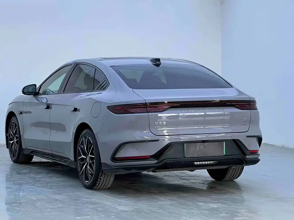 Han DM-i Smart Drive 125 KM Honored