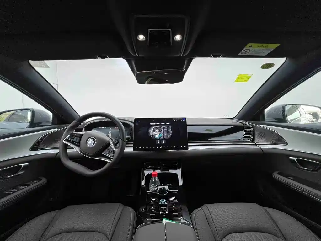 Han DM-i Smart Drive 125 KM Honored