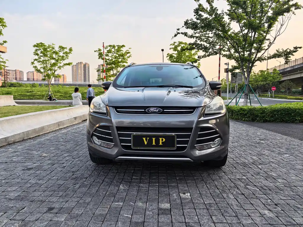 Kuga 2.0 L GTDi 4 WD Elite