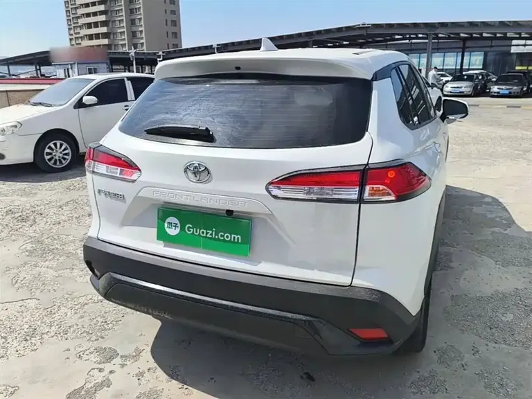 Toyota Frontlander 2.0 L CVT Elite