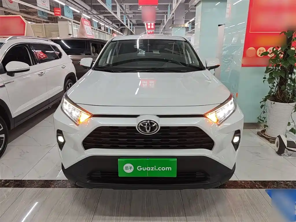 RAV4 2.0 L CVT 2 WD Urban