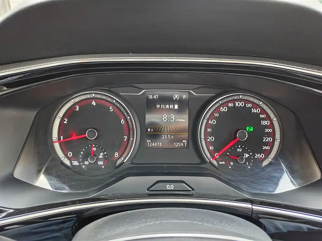 Tayron 330 TSI 4 WD Luxury CN-V