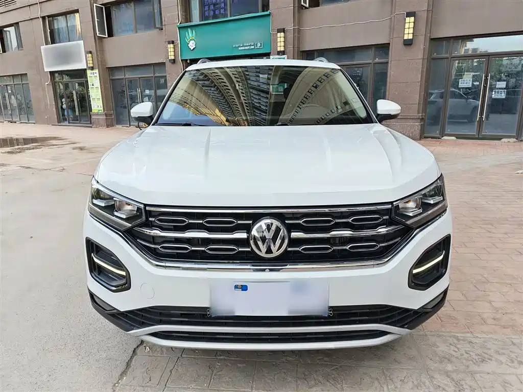 Tayron 330 TSI 4 WD Luxury CN-V