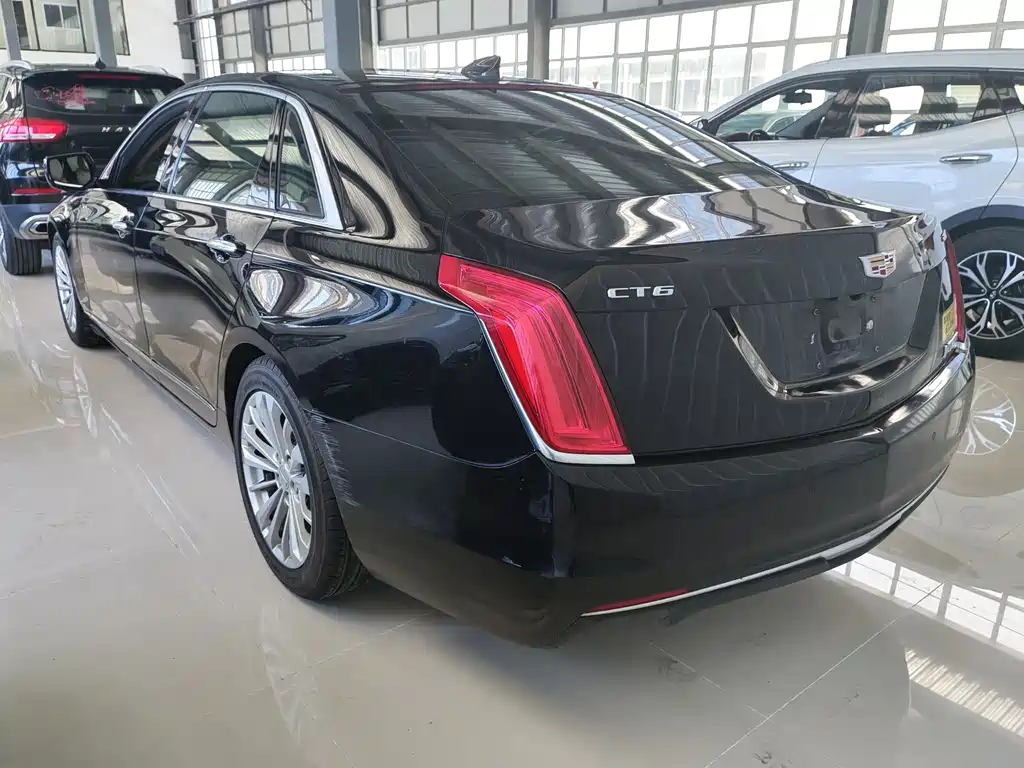 Cadillac CT6 28 T Fashion