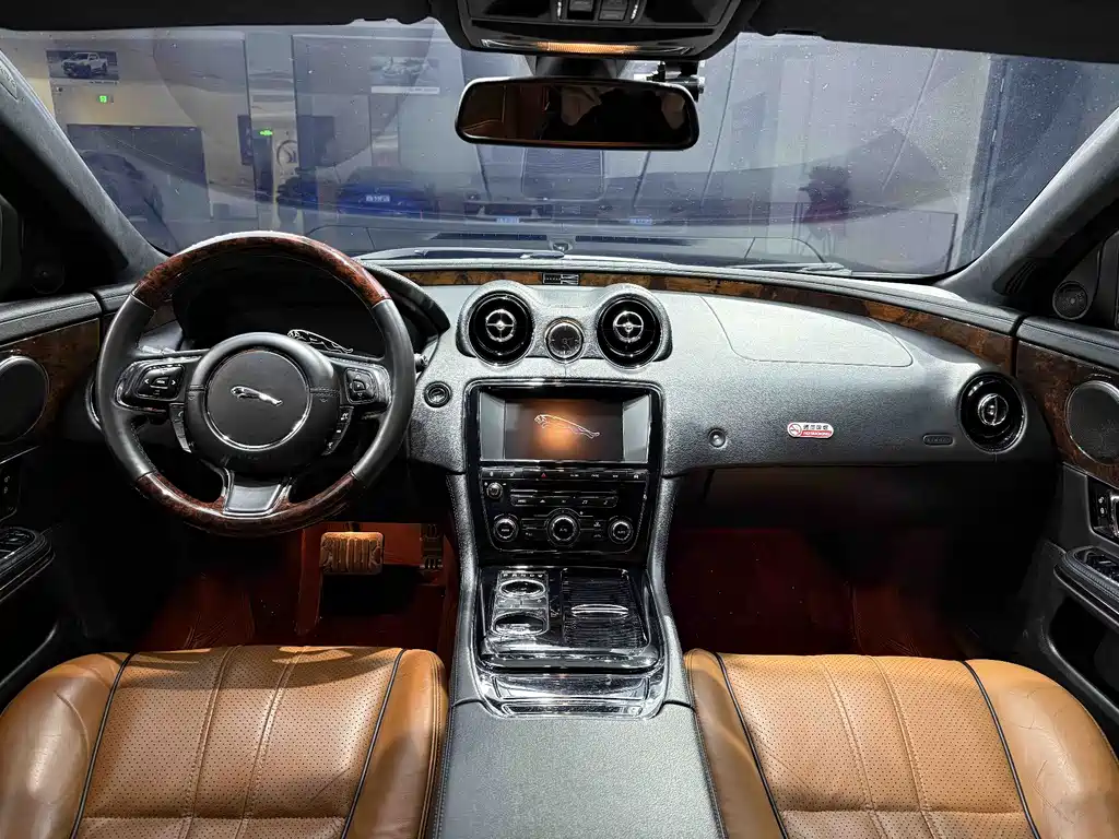 Jaguar XJ XJL 3.0 SC 2 WD Panoramic Business