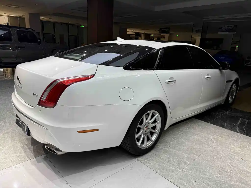 Jaguar XJ XJL 3.0 SC 2 WD Panoramic Business