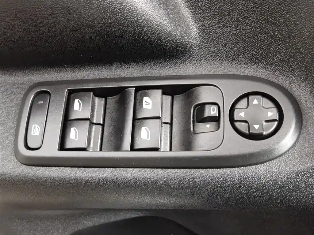 Elysee 1.6 L Auto Fashion