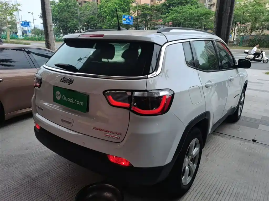 Compass 200 T Auto Home Enjoyment