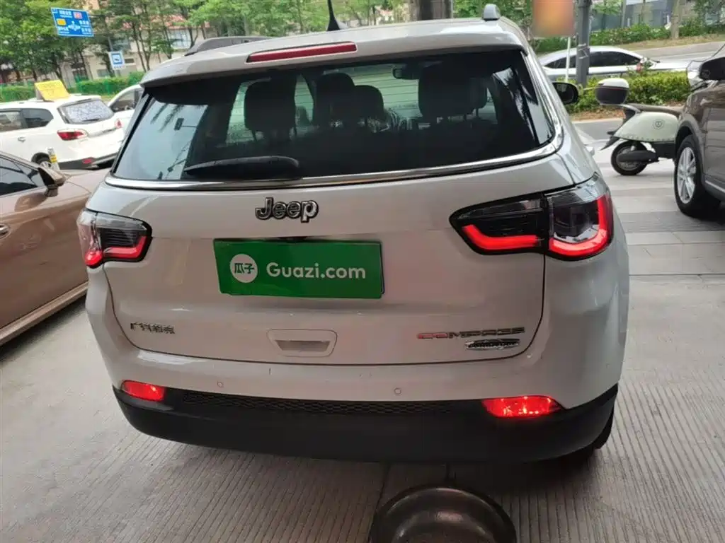 Compass 200 T Auto Home Enjoyment