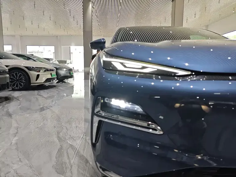 Geely Galaxy Xingyao 8 130 km EM-i Flagship