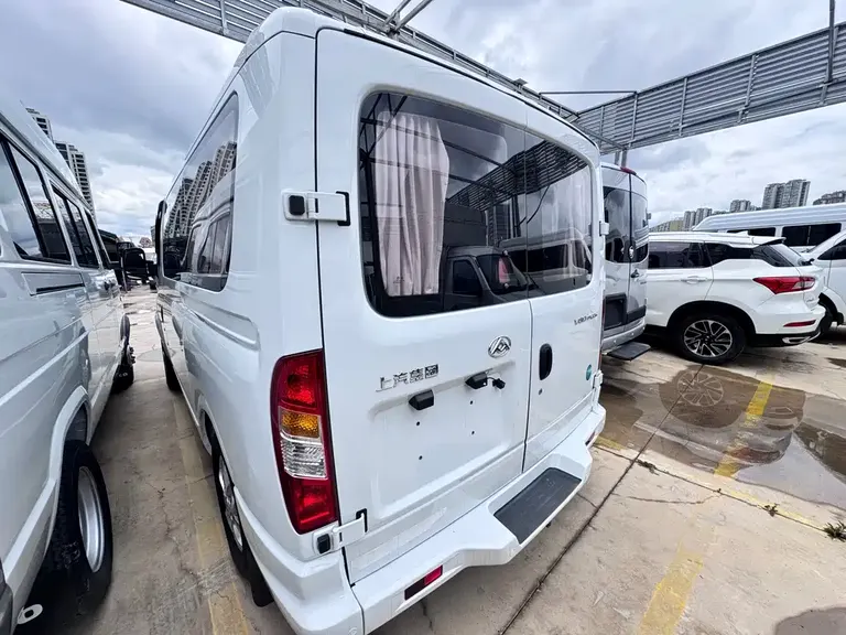 Maxus Xintu V80 2.0 T Manual PLUS City SWB Super Low Roof 7 8 9-seat