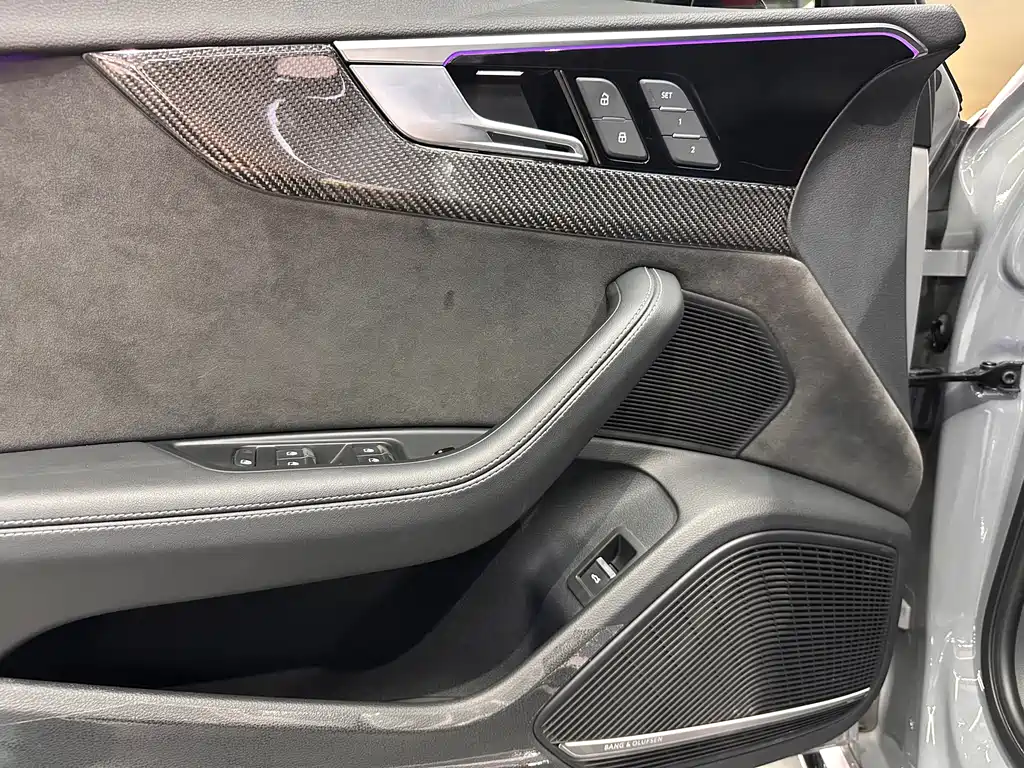 Audi RS 4 奥迪RS 4 2021款 RS4 Avant 暗金版
