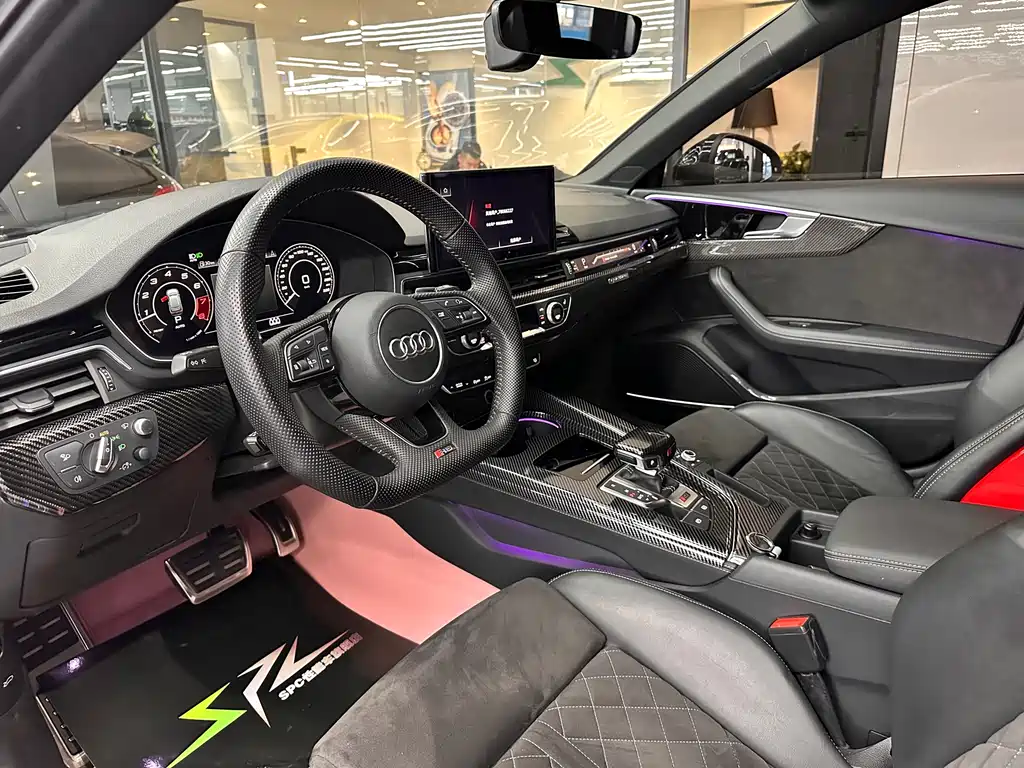 Audi RS 4 奥迪RS 4 2021款 RS4 Avant 暗金版