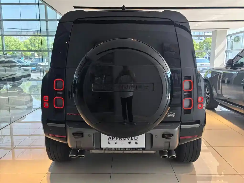 Land Rover Defender Facelift 110 5.0 T V8
