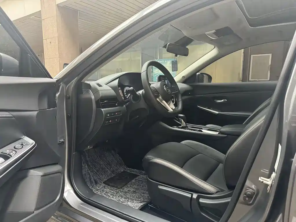 Sylphy 1.6 L XL CVT Joy