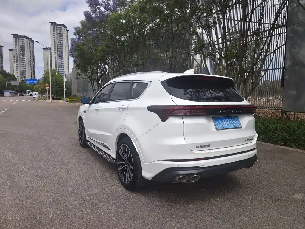 Jetour X70 PLUS 1.6 T DCT Land PRO+ 7-seat