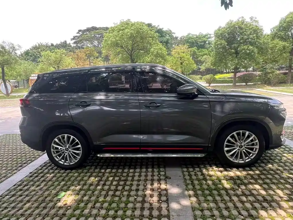 Changan Oshan X7 PLUS 1.5 T Blue Whale Auto Distinguished