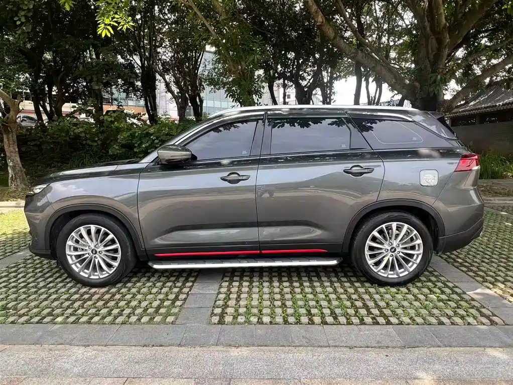 Changan Oshan X7 PLUS 1.5 T Blue Whale Auto Distinguished