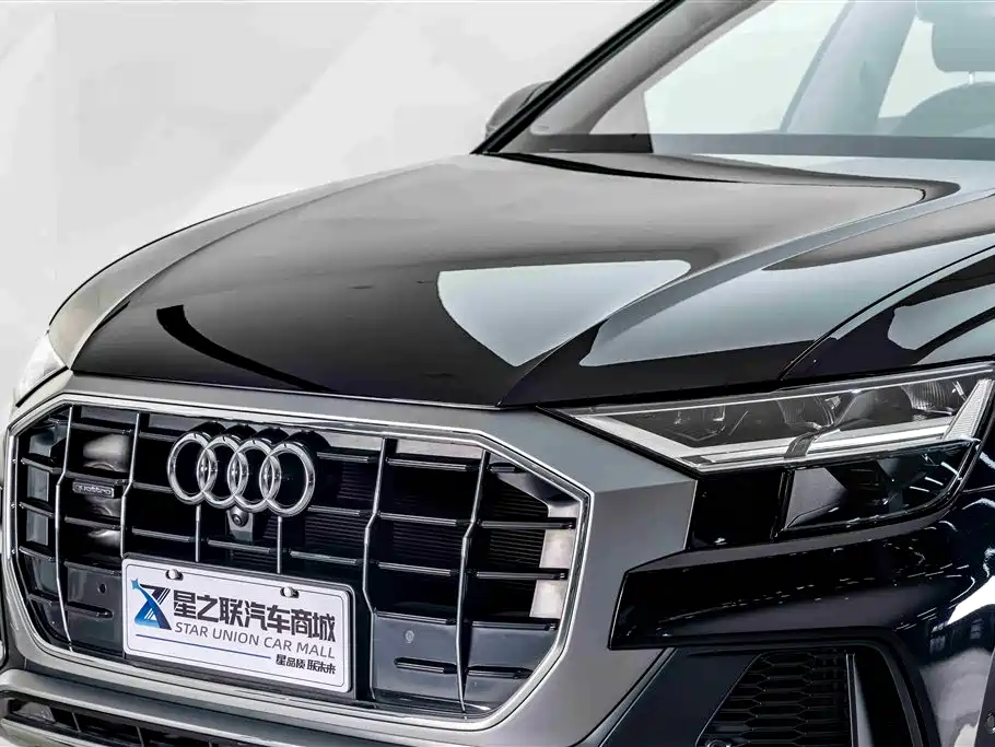 Audi Q8 55 TFSI Luxury Dynamic