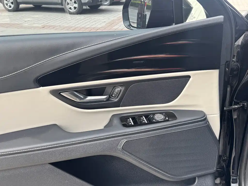 Nautilus 2.0 T 4 WD Comfort Supreme